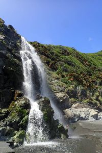 船でしか見れない滝2